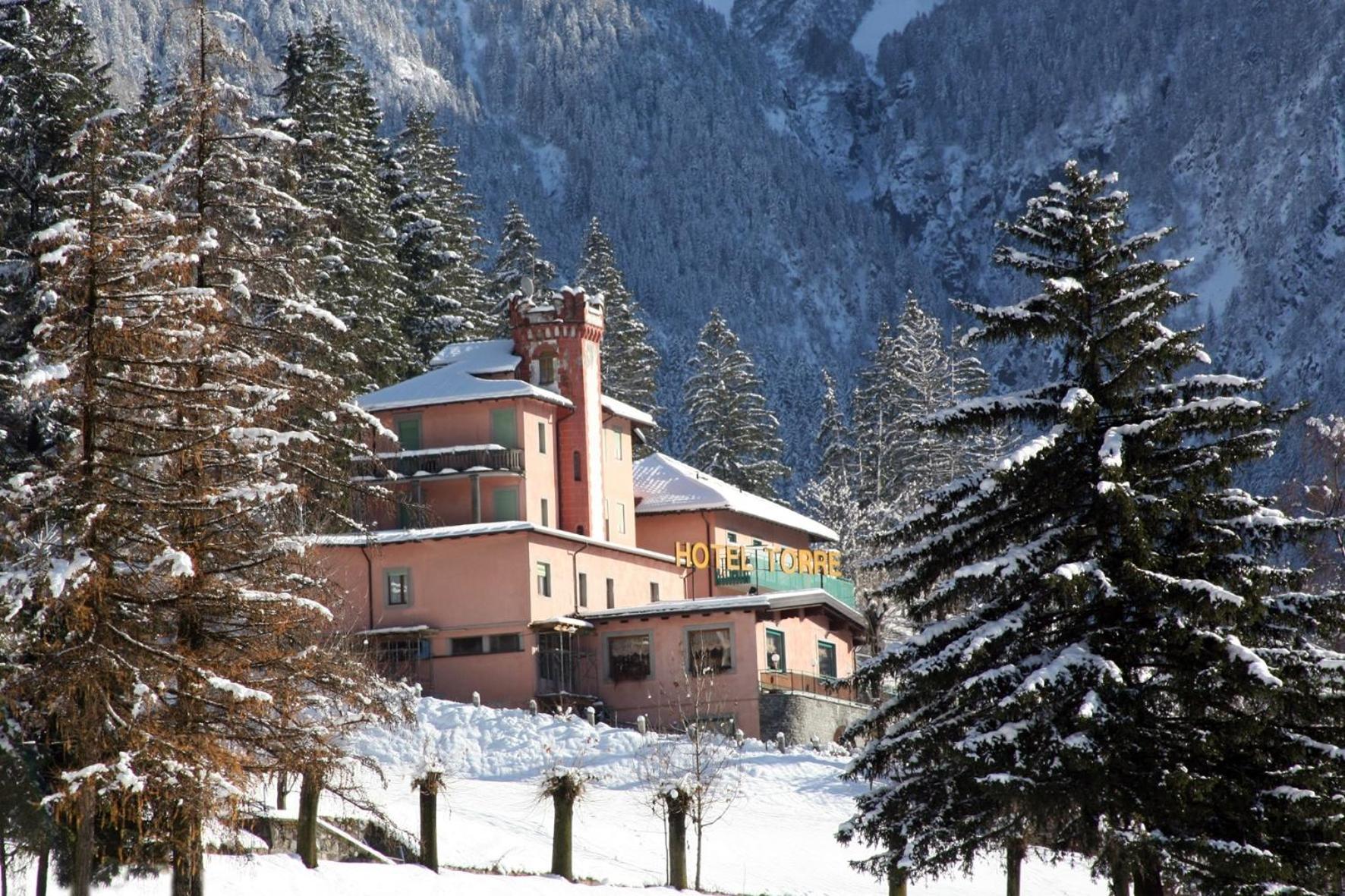 Hotel Torre Сондало Екстериор снимка