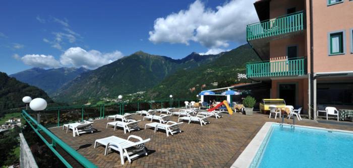 Hotel Torre Сондало Екстериор снимка